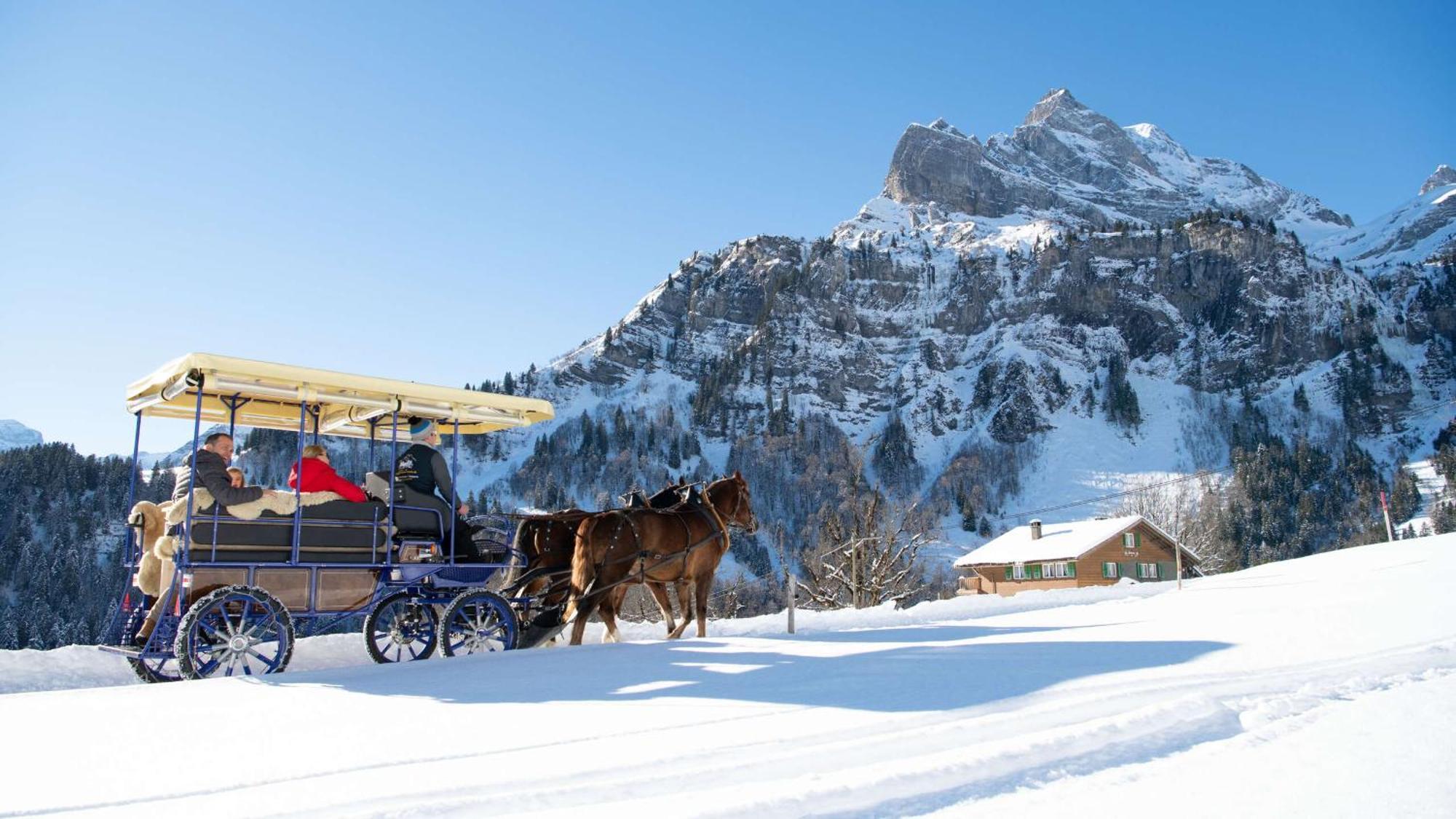 Diese Einfache Unterkunft- Bergheimat Ist Nur Fuer Backpacker- Rucksacktouristen Und Radfahrer - Huettenfeeling Im Backpackerhoues- Ganz Einfach - Ganz Unkompliziert - Ganz Relaxd Villa Linthal Exterior photo