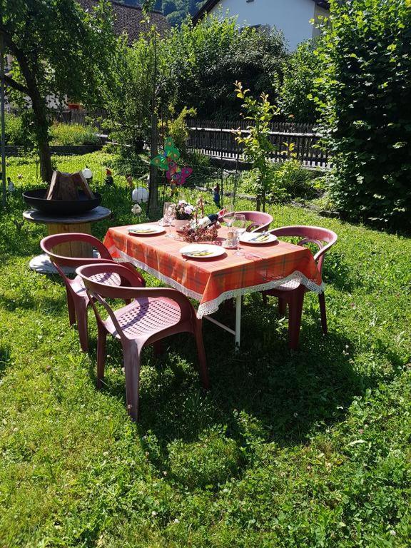 Diese Einfache Unterkunft- Bergheimat Ist Nur Fuer Backpacker- Rucksacktouristen Und Radfahrer - Huettenfeeling Im Backpackerhoues- Ganz Einfach - Ganz Unkompliziert - Ganz Relaxd Villa Linthal Exterior photo